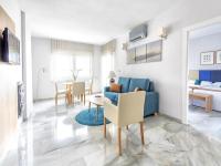 A television and/or entertainment centre at Pleasant apartment in Benalmadena near Playa Beach