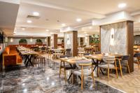 Restaurace v ubytování Ramada by Wyndham Dalaman