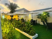 Aed väljaspool majutusasutust Handhuvaru Maldives