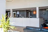 Amsterdam Inn & Suites, Ascend Hotel Collectionの見取り図または間取り図