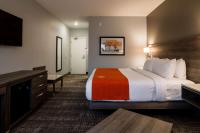 Amsterdam Inn & Suites, Ascend Hotel Collectionにあるベッド