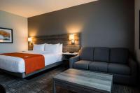 Amsterdam Inn & Suites, Ascend Hotel Collectionにあるベッド