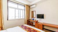 169 Business Hotelにあるテレビまたはエンターテインメントセンター