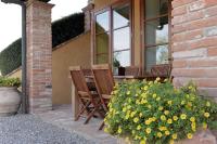 A garden outside Poggio al Casone