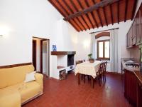 Kuchnia lub aneks kuchenny w obiekcie Pleasant Apartment with Swimming Pool,Garden,BBQ, Parking