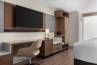Hyatt Place Mississauga / Airport Corp Centerにあるテレビまたはエンターテインメントセンター