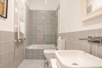 Koupelna v ubytování Renovated and Modern- 3Bd 2Bth- Anton Martin