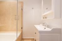 Koupelna v ubytování Apartamentos Alcalá