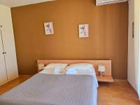 Postel nebo postele na pokoji v ubytování Glyfada Beachfront House Ab3g