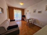 Posezení v ubytování Glyfada Beachfront House Ab3g