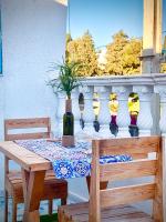 Au coeur du village sidi bousaidにあるバルコニーまたはテラス