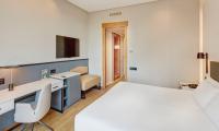 A bed or beds in a room at Sercotel Sorolla Palace