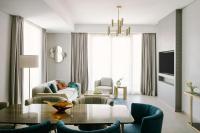 Sonder by Marriott Bonvoy Business Bay Apartmentsにあるテレビまたはエンターテインメントセンター