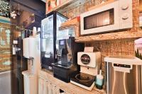 Кухня или мини-кухня в Daegu February Hotel Suseong
