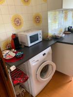 A kitchen or kitchenette at Appartamento vista mare, Sanremo