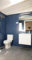 A bathroom at ÁTICO CENTRO HISTÓRICO MADRID
