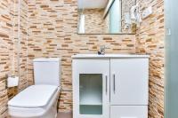 Kúpeľňa v ubytovaní Laramond Barcelona Rooms