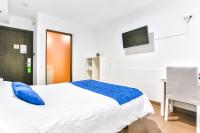 Posteľ alebo postele v izbe v ubytovaní Laramond Barcelona Rooms