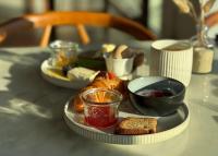 Jídlo v hotelu nebo okolí