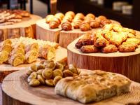 Jídlo v hotelu nebo okolí