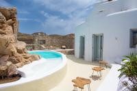 Bazén v ubytovaní Villa Aegean Lighthouse alebo v jeho blízkosti