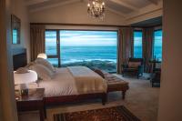 Schulphoek Seafront Houseにあるベッド
