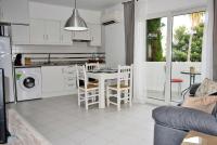 Kuchyňa alebo kuchynka v ubytovaní Anacasa Oasis Beach II Marineta AP2116