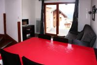 Televízia a/alebo spoločenská miestnosť v ubytovaní Chalet La Combe D Or - Chalet mitoyen en résidence de standing MAE-3874