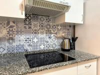 Kuchyňa alebo kuchynka v ubytovaní Apartamento Huelin, A 5 MINUTOS A PIE DE LA PLAYA