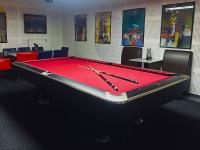 Stół bilardowy w obiekcie Hotel Eminent