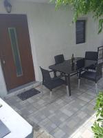 Patio nebo venkovní prostory v ubytování APARTMAN IVANO