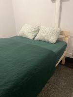 Posteľ alebo postele v izbe v ubytovaní Room in Old Town Krakow