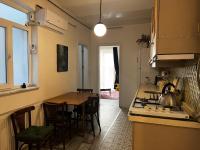 Kuchyň nebo kuchyňský kout v ubytování Taksim Apartment