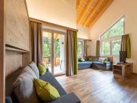 Część wypoczynkowa w obiekcie Luxury Chalet in Saalbach-Hinterglemm with Sauna