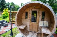 Vonkajšia záhrada v ubytovaní Willa Mała Łąka Jacuzzi & Sauna