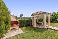 Zahrada ubytování Villa Almyros by Villa Plus