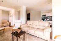 Posezení v ubytování Villa Almyros by Villa Plus