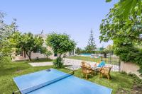 Zahrada ubytování Villa Almyros by Villa Plus