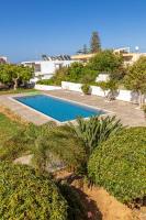 Basen w obiekcie CHRISTINE SEASIDE APARTMENTS IN CHANIA lub w pobliżu