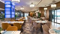 Posezení v ubytování Crowne Plaza Florya Istanbul by IHG