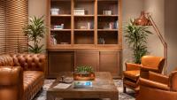 Posezení v ubytování Crowne Plaza Florya Istanbul by IHG