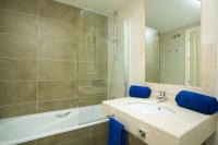 Villas Altos De Marbellaにあるバスルーム