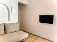 Telewizja i/lub zestaw kina domowego w obiekcie Mykonos down town
