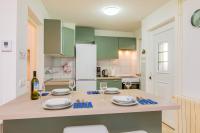 Kuchnia lub aneks kuchenny w obiekcie Apartment Vida 1Floor in the old Part of Baska