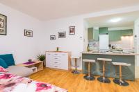 Kuchnia lub aneks kuchenny w obiekcie Apartment Vida 1Floor in the old Part of Baska