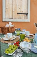 Jedlo v ubytovaní bed & breakfast alebo blízkom okolí