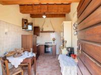 A kitchen or kitchenette at Gorgeous Apartment with Pool near Sibillini Mountains