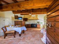 A kitchen or kitchenette at Gorgeous Apartment with Pool near Sibillini Mountains