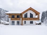 Obiekt Luxury Chalet in Saalbach-Hinterglemm with Sauna zimą