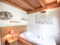Posteľ alebo postele v izbe v ubytovaní Chalet duplex 3* avec WiFi, parking et animaux acceptés à Chamonix - FR-1-343-171
